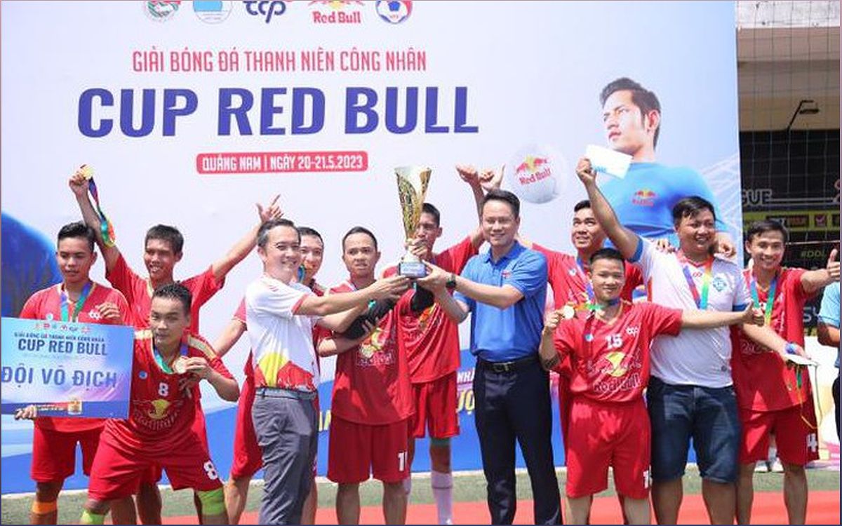 Giải bóng đá Thanh niên Công nhân - Cúp Red Bull 2023: Sân chơi thể thao đầy tích cực - 248358256
