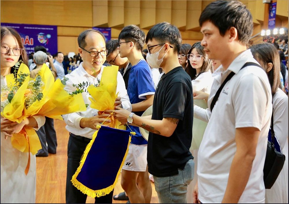 Giải Cầu lông học sinh - sinh viên thành phố Hà Nội mở rộng, tranh cúp Báo Tuổi trẻ Thủ đô lần thứ X năm 2023 - 775768681