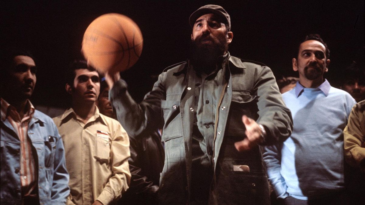 Fidel Castro có phát minh ra Euro Step trong bóng rổ? - -1764374656