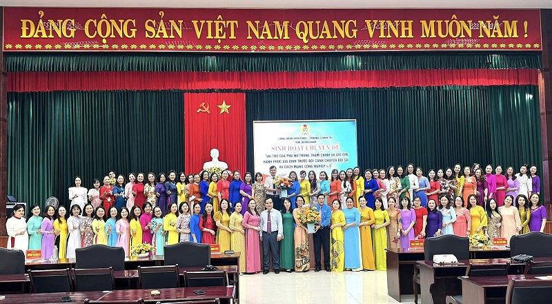 Giải bóng chuyền hơi nữ thành công tại Quảng Nam nhân kỷ niệm Ngày Quốc tế Phụ nữ 8.3 - -1710015328