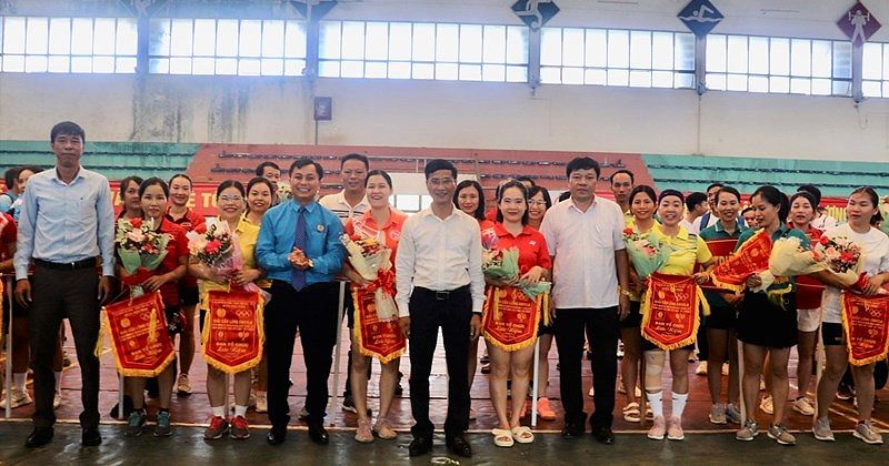Giải cầu lông công nhân viên chức lao động tại huyện Triệu Phong - 1695738841